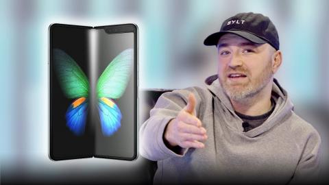 Galaxy Fold - NEW Footage Shows Crease ????