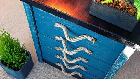 Make a rustic desk with drawers - from scratch!