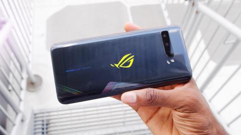 Asus ROG Phone 3 Review: The Spec King Returns!