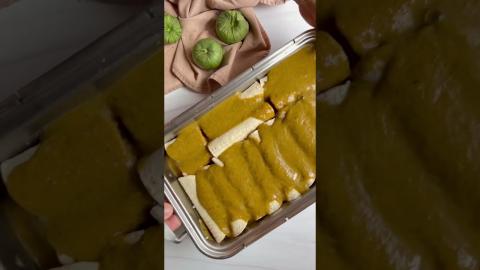 Enchiladas Verdes con Pollo | Char-Broil®