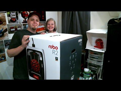 Unboxing Robo R2 with my Daughter Ari
