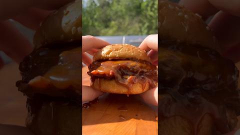 Sweet & Spicy PB&J Burger | Char-Broil®