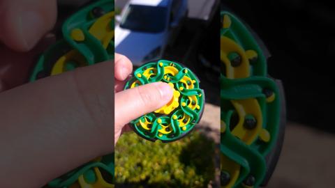 These balls will never stop rolling. My spinners will never stop spinning. #rolling #mesmerizing