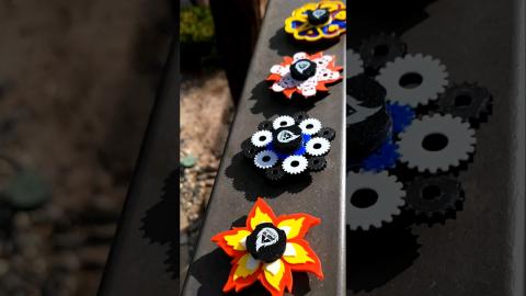 Now you can 3D Print your own colorful animated spinners. #3dprinting #multicolorprint #animation 