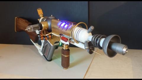 Retrofuturistic LaserRifle demo RETRO SCIFI RAYGUN