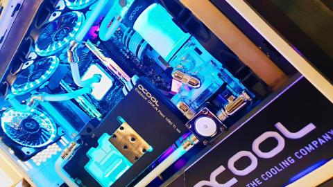 INSANE Custom Water Cooled Gaming PC Builds Computex 2019