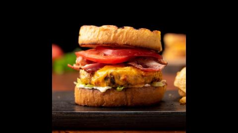 Grilled Pimento Cheese Burger | Char-Broil