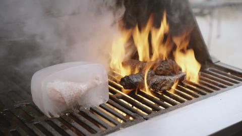 Char-Broil TRU-Infrared Grills: Hot and Cold Spots Video :06