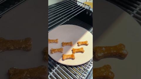 Grilled Dog Treats | Char-Broil®