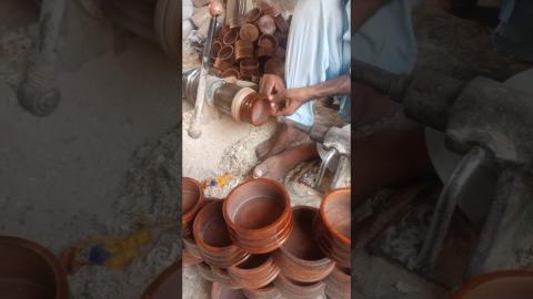Satisfying Varnish Application On Wooden Bowls ???????????? #satisfying #diytools #tools #shorts