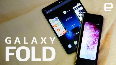 Samsung Galaxy Fold Hands-On: Satisfying despite the crease