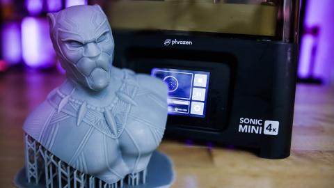 $300 Phrozen Sonic Mini 4K Mono Screen Resin 3D Printer! Initial Impressions