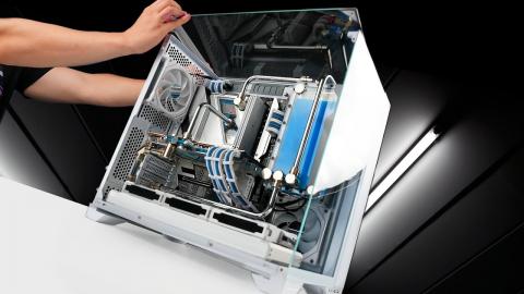 The Most Popular PC Case, Now Affordable! Lian Li O11 Vision Review