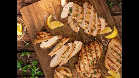 Lemon Garlic Chicken Breast | Char-Broil®