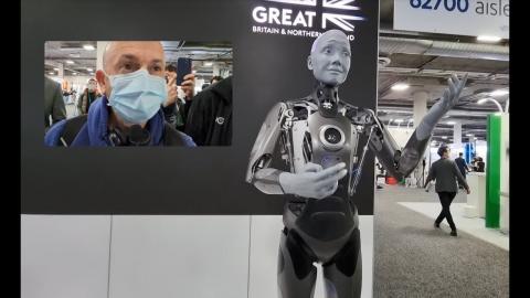 CES 2022 (VLOG 8) : J'Interagis Avec Un ROBOT Humanoïde ! (+ infos BMW, OSSIA...)