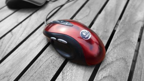 A 14 Year Old Mouse That's STILL Amazing!  Logitech MX510