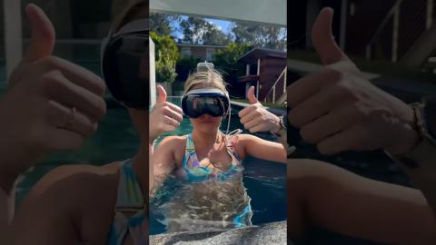 Apple Vision Pro in the pool!