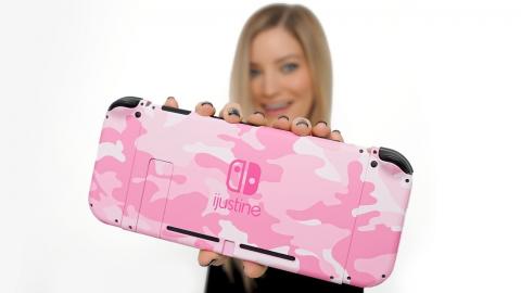 OMG! A PINK CAMO NINTENDO SWITCH!!! Unboxing!
