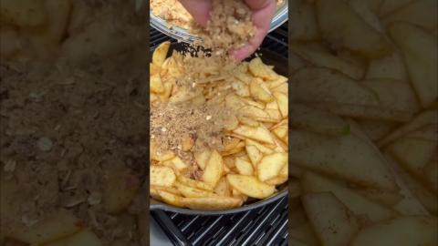 Grilled Caramel Apple Crisp | Char-Broil®