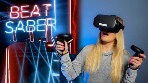 Oculus Quest Unboxing and Beat Saber 360 Demo!