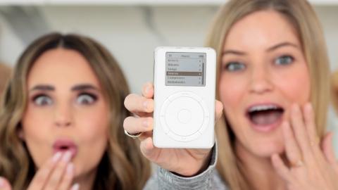 Reacting to the first iPod (2001)