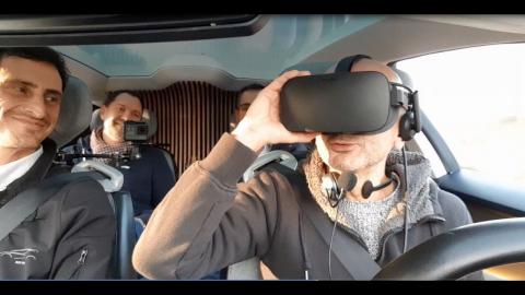 Au volant avec un Masque de Réalité Virtuelle !!