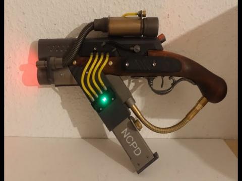 Flintlock Replica gun turned into Cyberpunk Raygun: A Cyber Pirate 's pistol