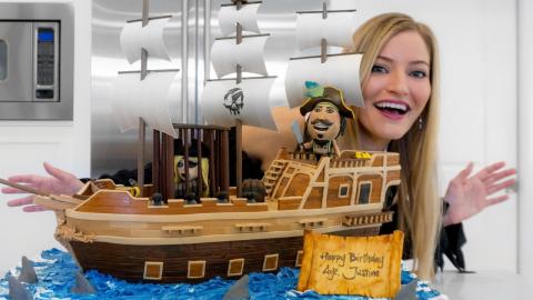 Sea of Thieves Cake Unboxing! OMG!!!