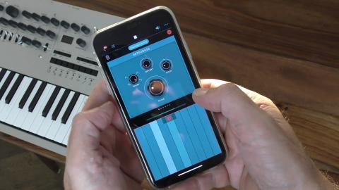 How to Make electronic music for free on your iPhone with Groove Box