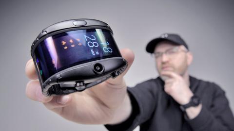 The Most Futuristic Flexible Display Phone