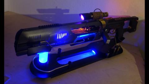 Custom Laser Rifle (Demo video)